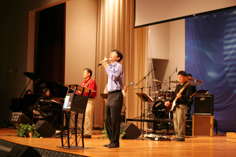 111308-pray (18).jpg